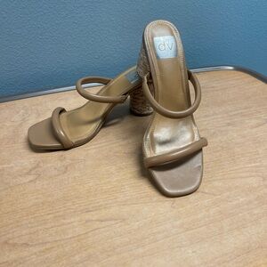 DV by Dolce Vita  Tan Double-Strap Sandals with Raffia Block Heel  size 7.